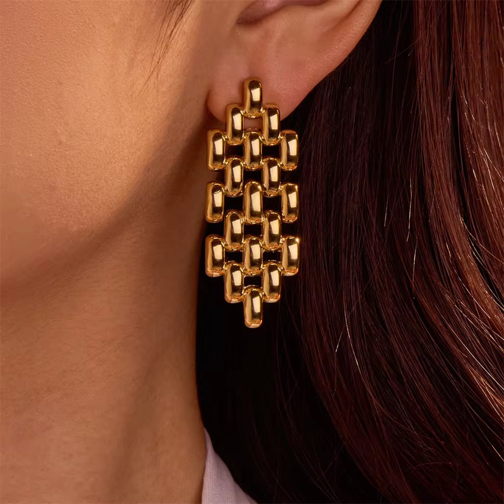 Stålörhängen med 18K förgyllning 47MM / 4,8MM